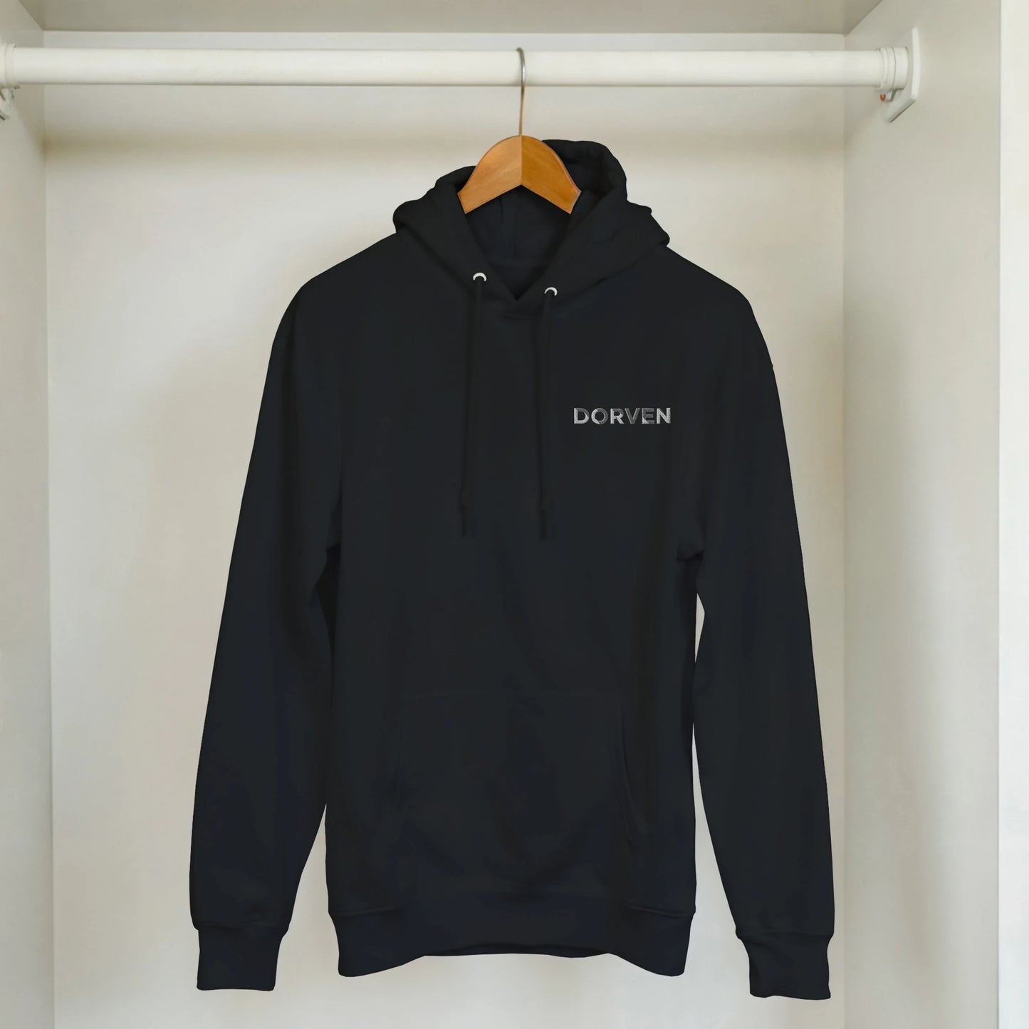 DORVEN Signature Hoodie Schwarz – Produktansicht