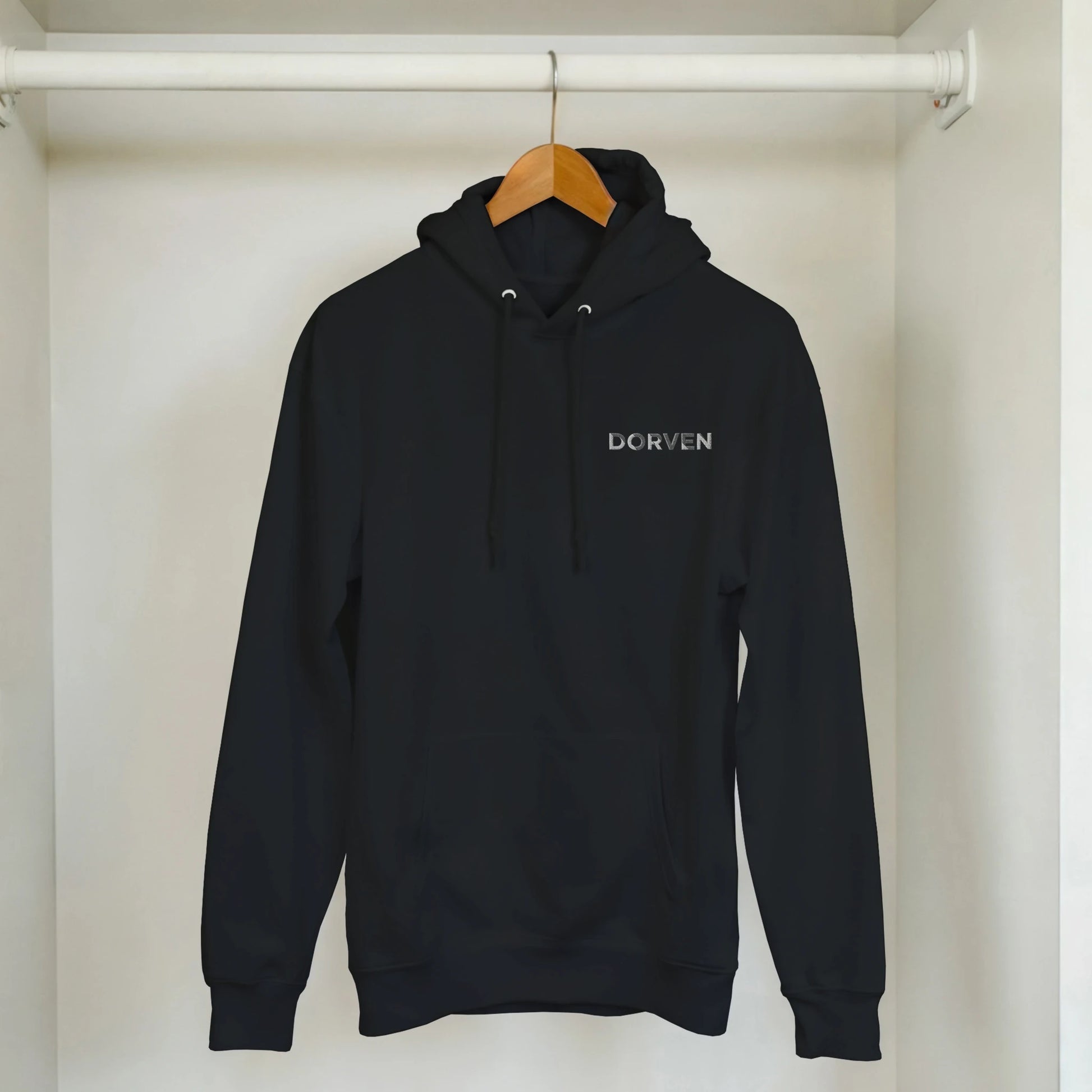 DORVEN Signature Hoodie Schwarz – Produktansicht